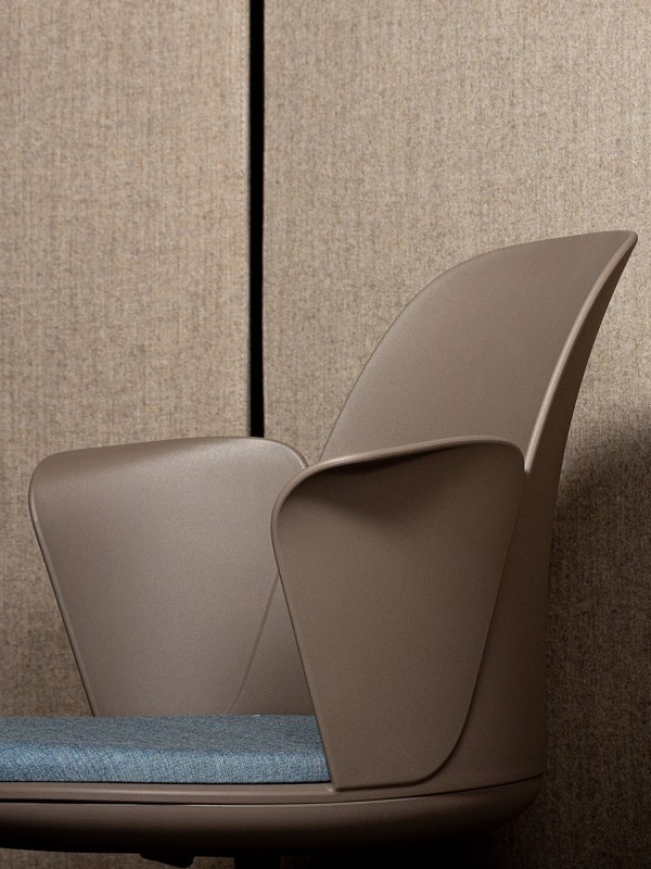 CityOffice_Apmekletaju_Kresli_Haali_Detalas