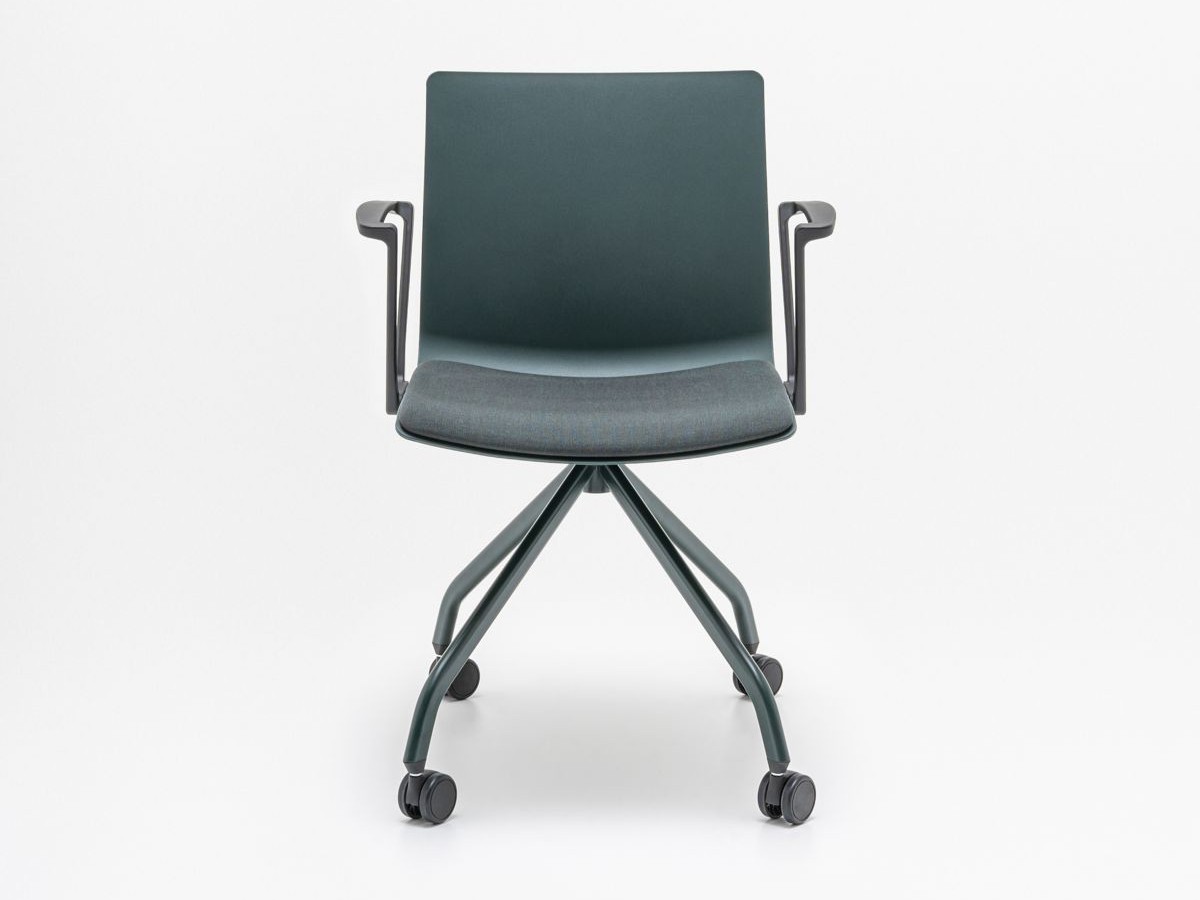 CityOffice_Apmekletaju_Kresli_Shila_Modeli