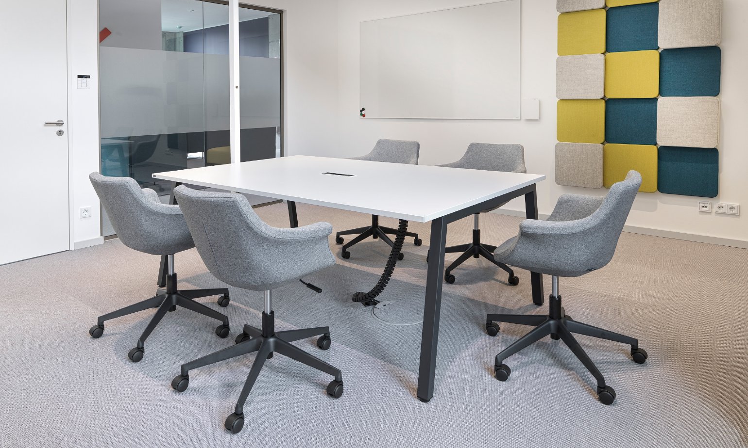 CityOffice_Longe_kresls_Kaika