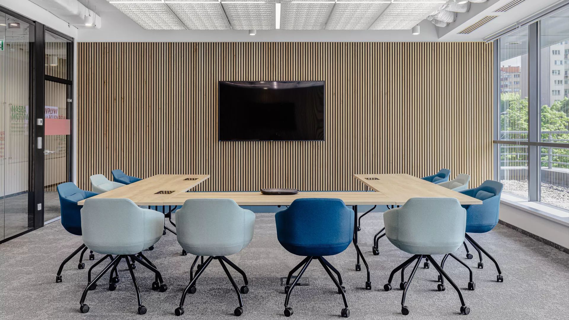 CityOffice_Saliekamie_Galdi_Easy_01